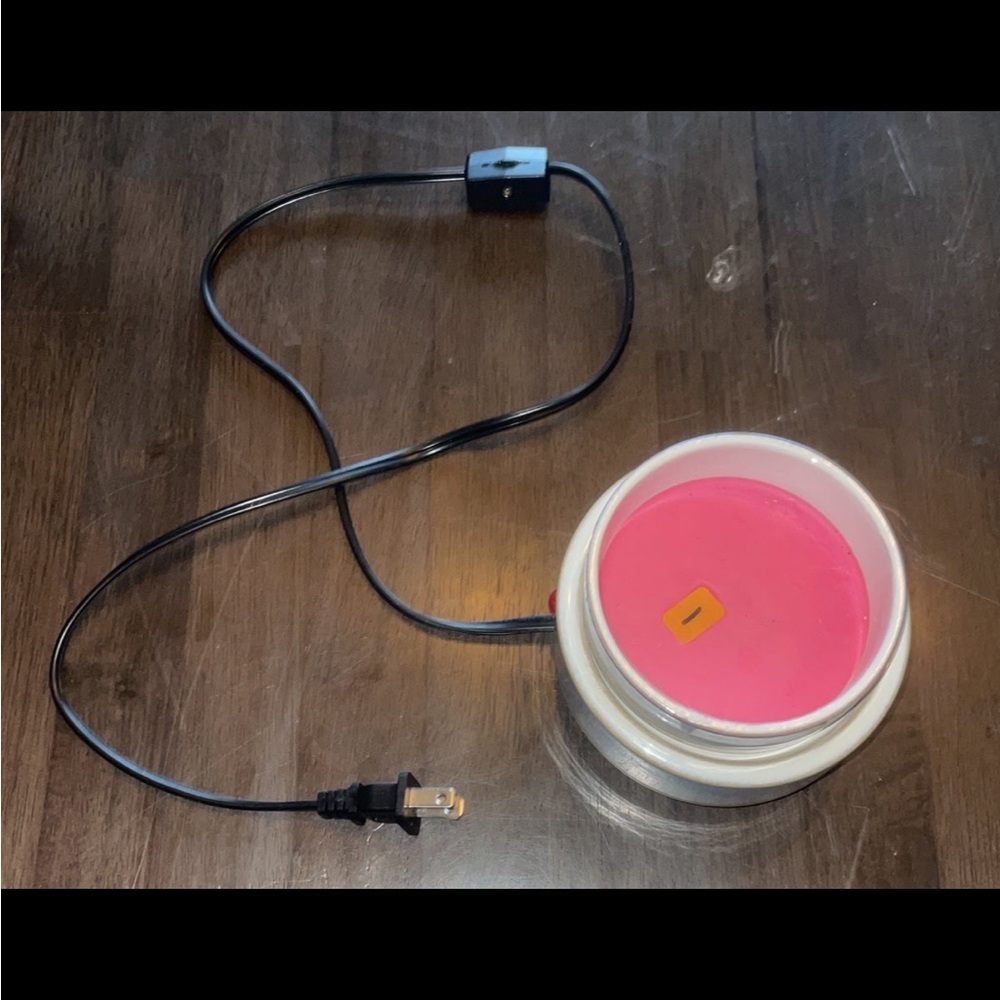 Corded wax warmer
